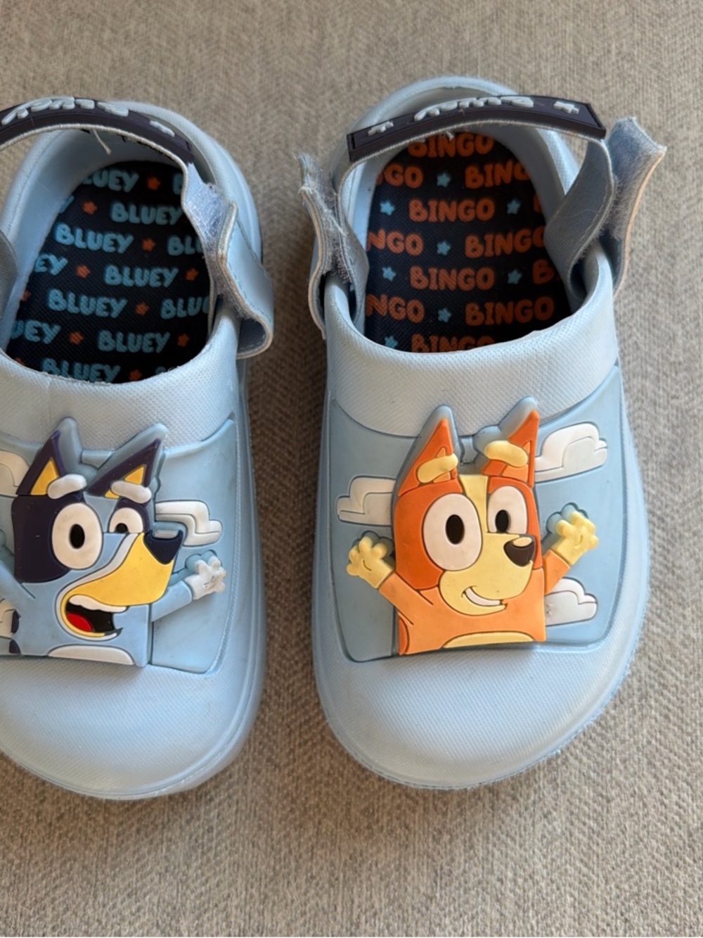 8t GUC Bluey + Bingo Kids Light LIGHT UP Blue Slip-On Sandals- Light Blue